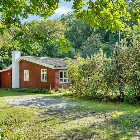 Forest House In Scenic Lundby Krat Near Aalborg Feriehus Gistrup