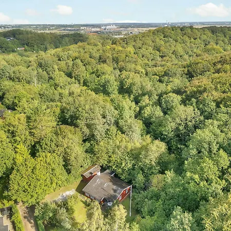 Forest House In Scenic Lundby Krat Near Aalborg *